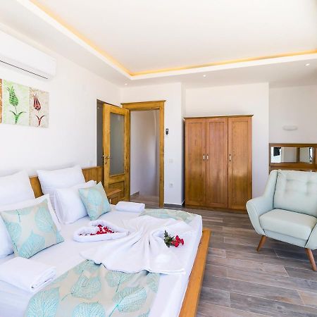 Villa 5 Sleeps 6 Isolated Pool See And Montain View-Villa Kartal Yuvasi Uzumlu  Экстерьер фото