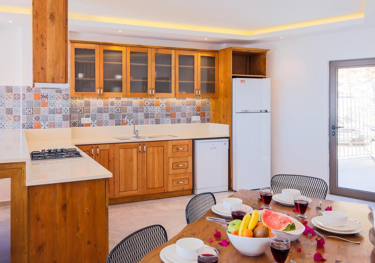 Villa 5 Sleeps 6 Isolated Pool See And Montain View-Villa Kartal Yuvasi Uzumlu  Экстерьер фото